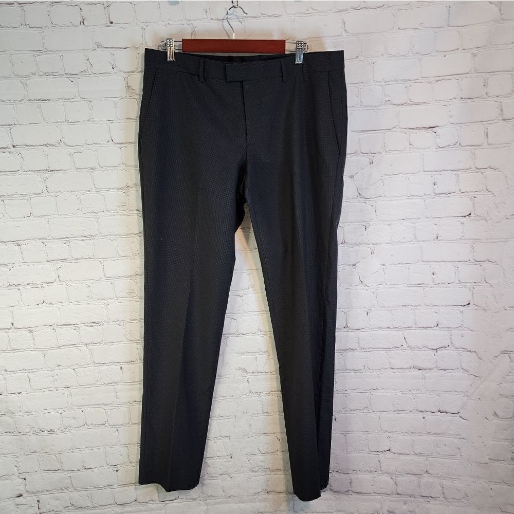 Men's RW&CO. "Miles" dress pants, size 34